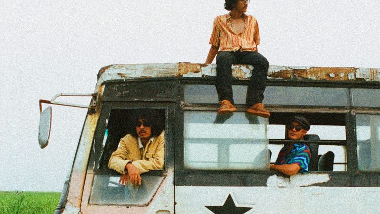 Hello Benji and The Cobra, Kembali dengan Pesona Ballad Lewat “Lamunan Senja”