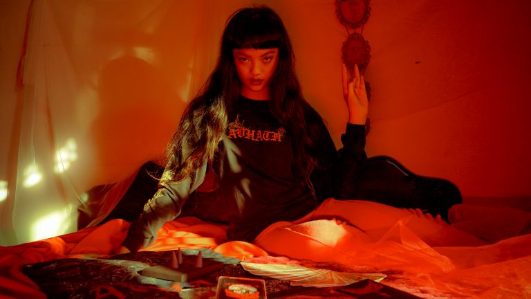 Suguhan Box Set Spesial dari Avhath