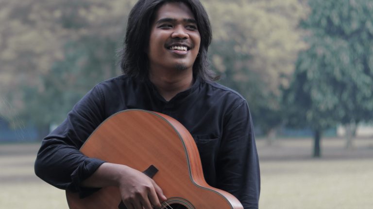 Rilisnya “Perak” Sebagai Single Terbaru Elegi