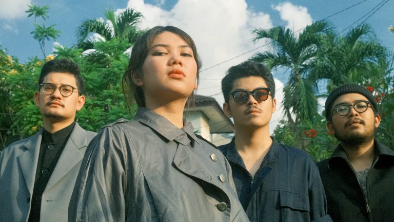 Guernica Club Hadirkan Kara Chenoa dan Warna Baru di Single Terbarunya, ”Wheel Chain”