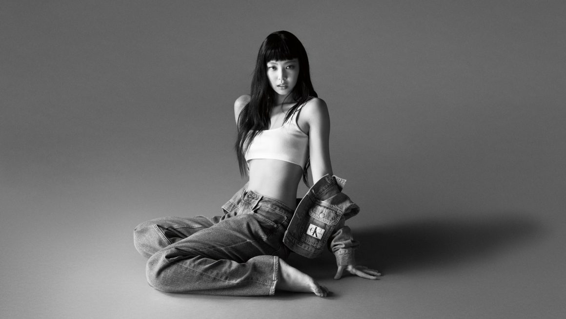 Jennie BLACKPINK Tampil Memukau di Kampanye Terbaru Calvin Klein