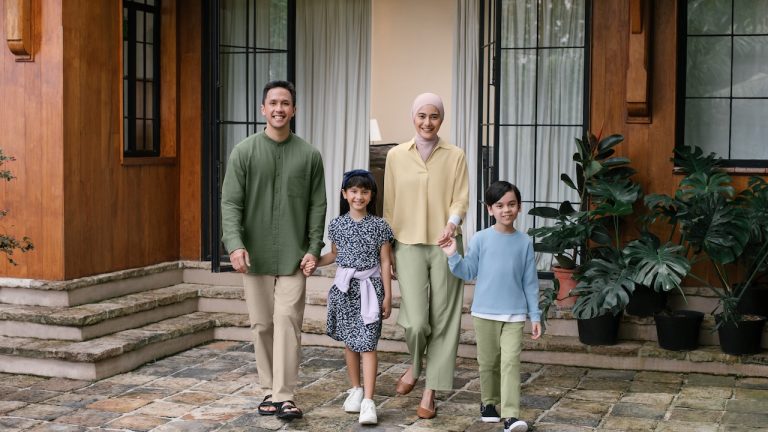 Koleksi Lifewear Lebaran 2023 ala UNIQLO, Nuansa Earth Tone Selimuti Hari Raya