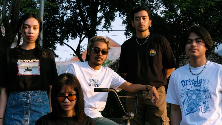 Realisasi dari Manifestasi yang Tertunda, Dominion Store Rilis Kolaborasi Perdana Bertajuk ‘DYNAMIC’