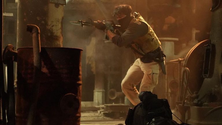 Penuh Aksi Tembak dan Ledakan Nyata, Angga Sasongko Hadirkan Multi Genre dalam Film ‘13 Bom di Jakarta’