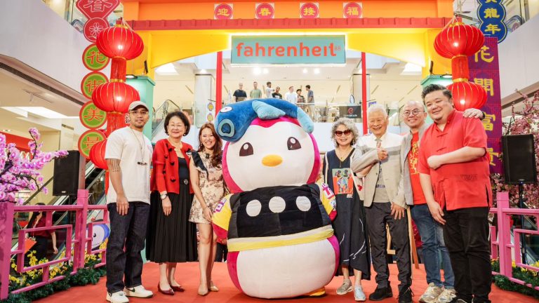 Mindblowon Universe Bergabung dengan Old Master Q dalam Pesta Seni 60 Tahun yang Spektakuler