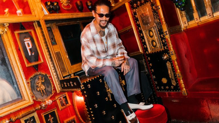 The Kenford Fineshoes bersama ZODIAC Rilis Koleksi Kolaborasi “White Black Paisley Loafers”