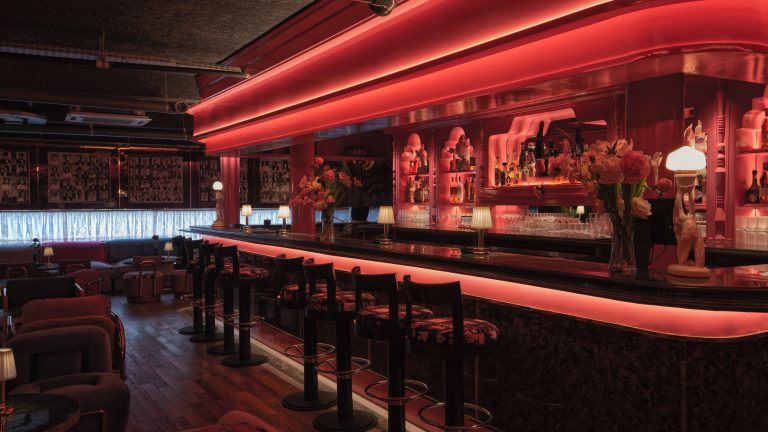 Blow Jams Lovebar Jakarta: Nightlife Spot Baru dengan Vibes Nostalgia & Love Songs